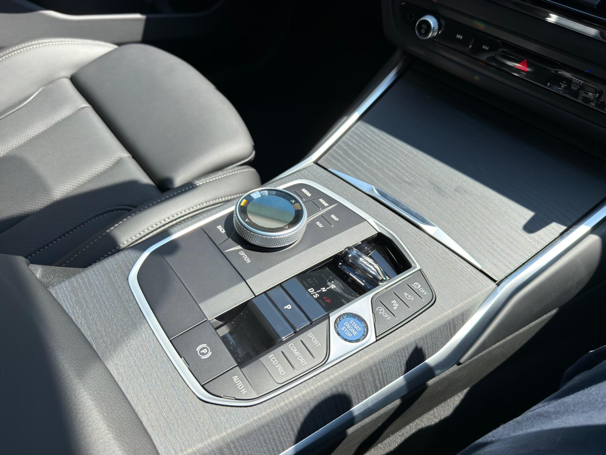 BMW 3 Series view 7