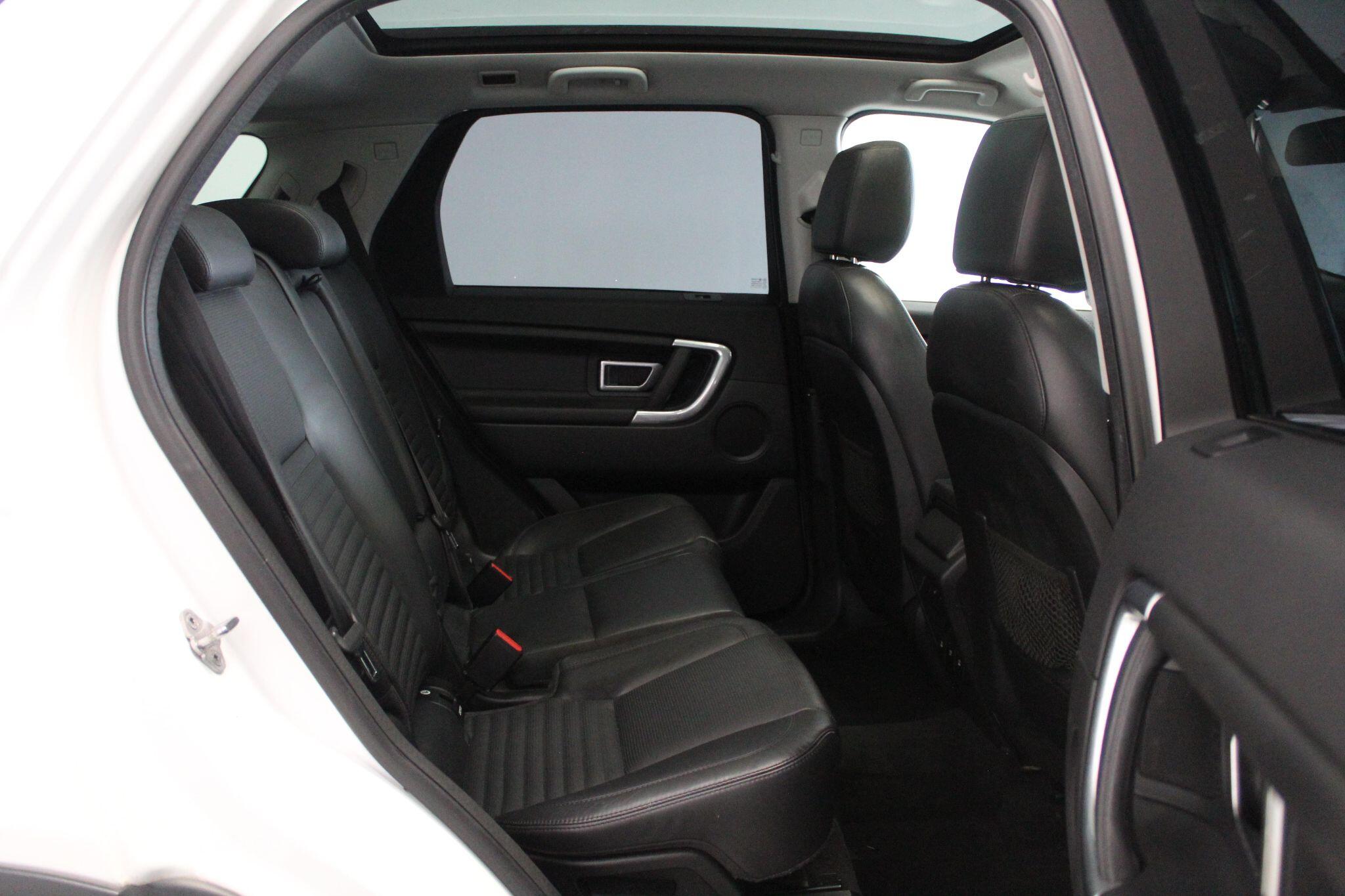 Land Rover Discovery Sport view 53