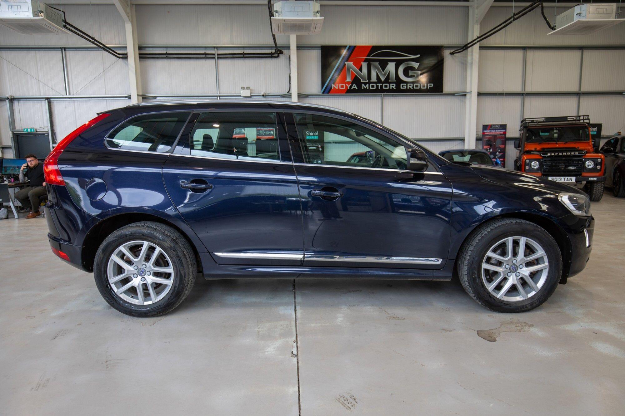 Volvo XC60 view 9