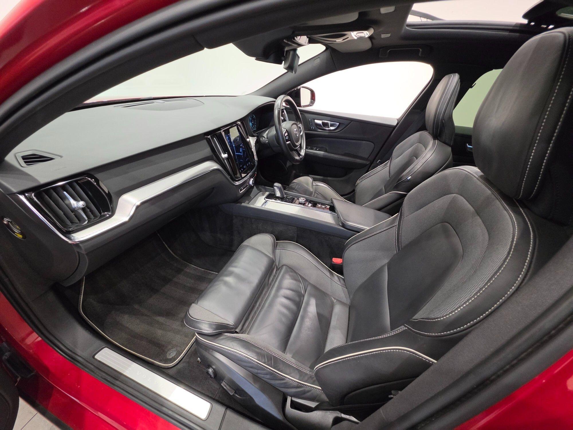Volvo V60 view 100