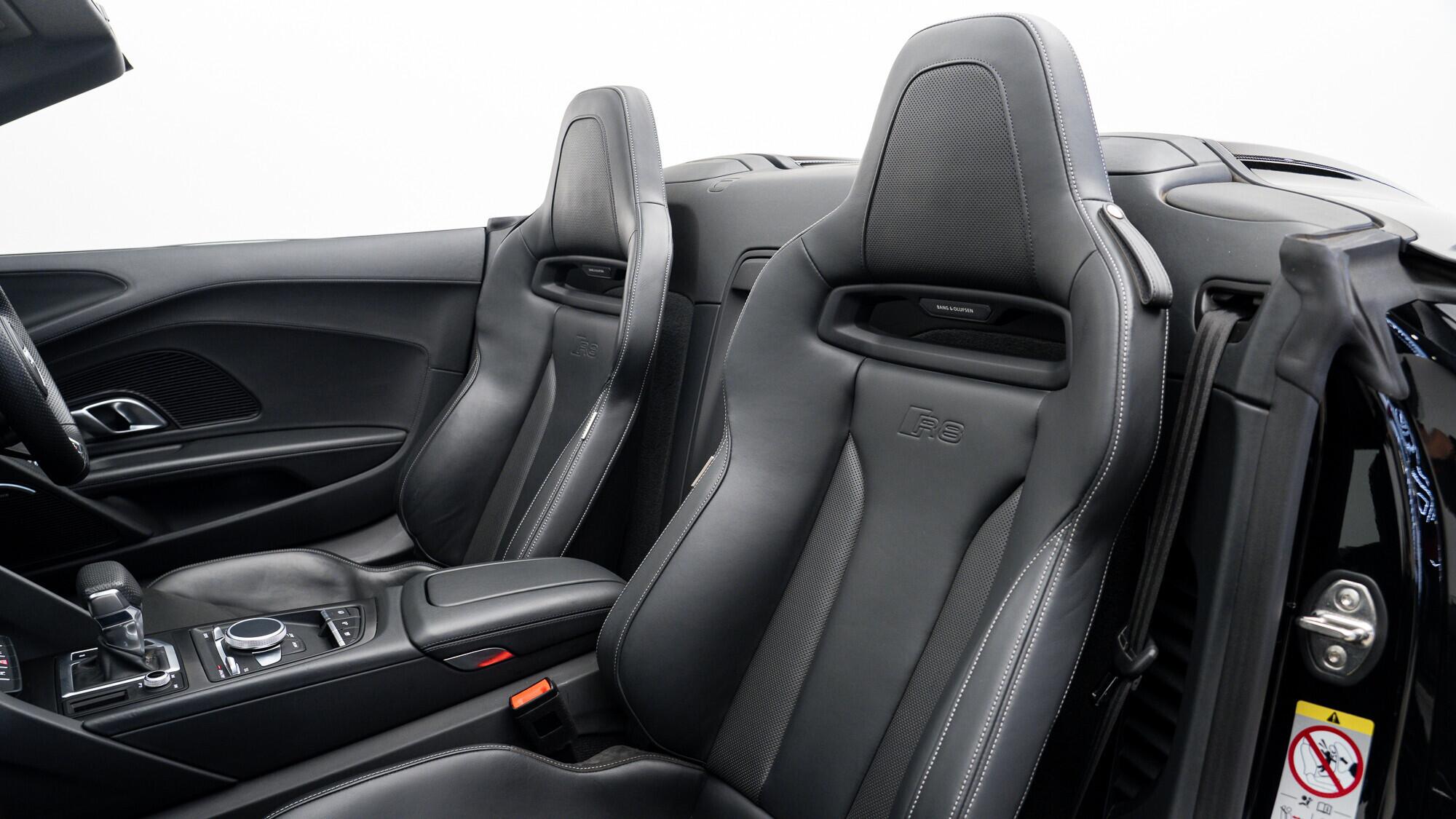 Audi R8 view 34