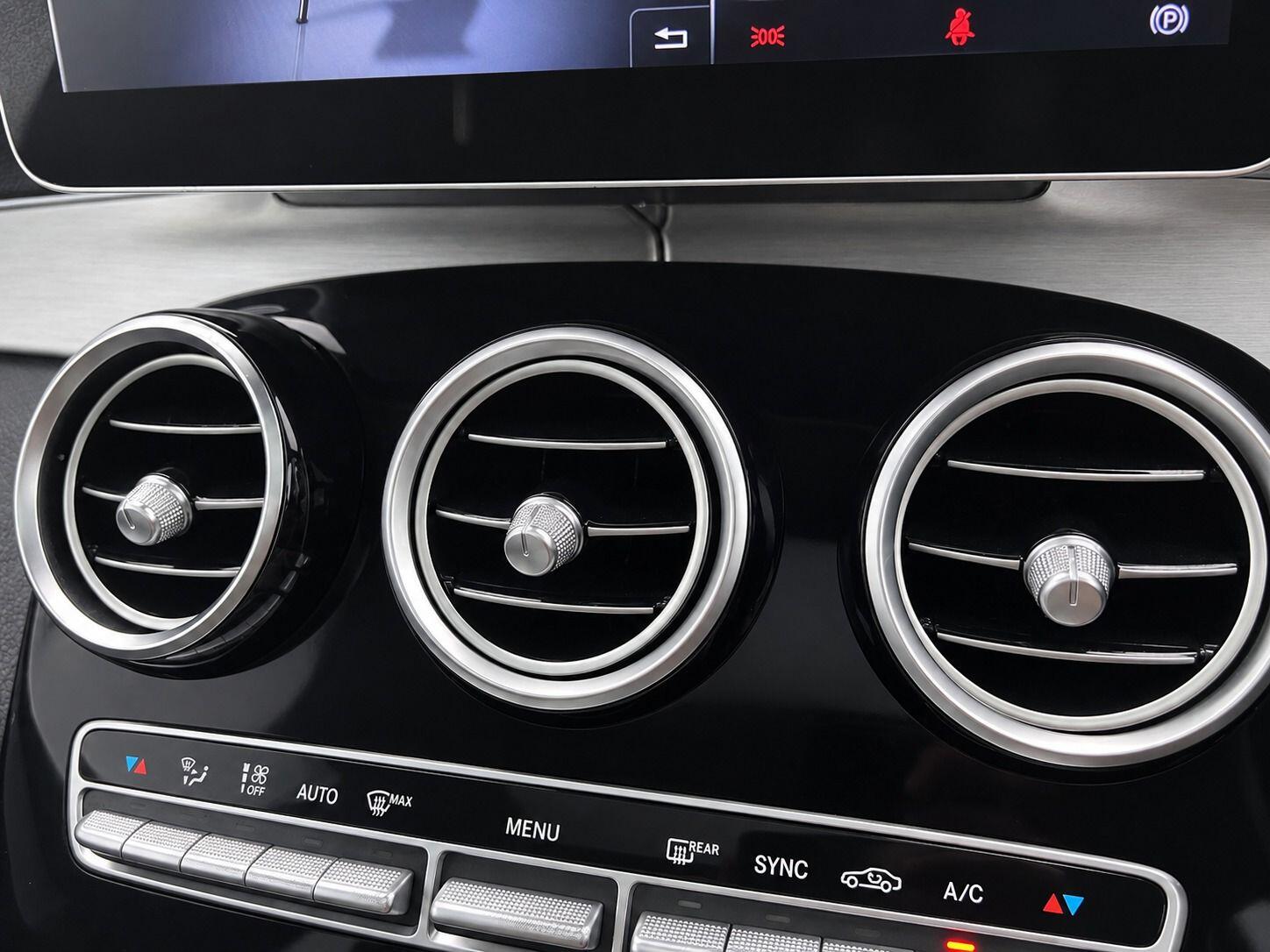 Mercedes-Benz GLC view 31
