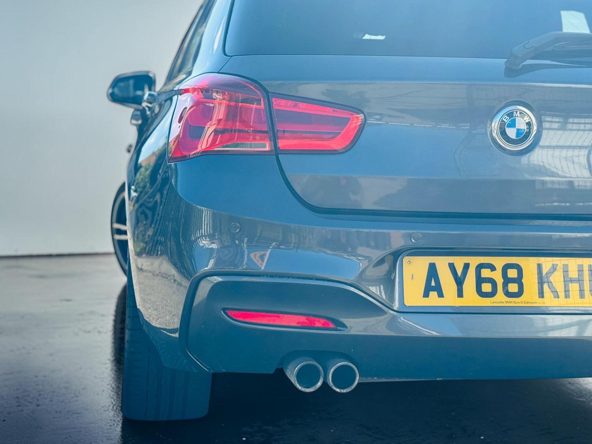 BMW 1 Series view 14