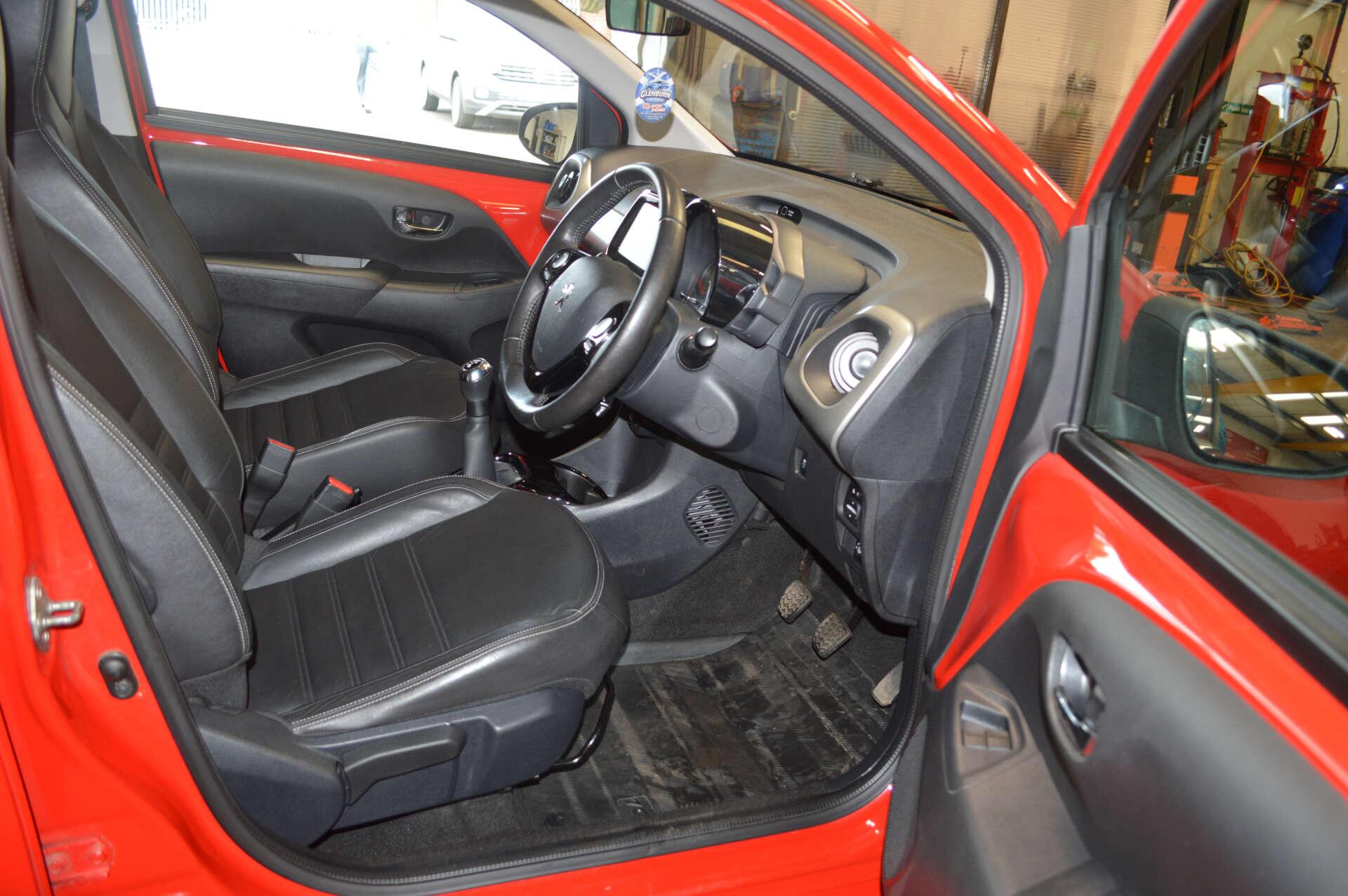 Peugeot 108 view 13