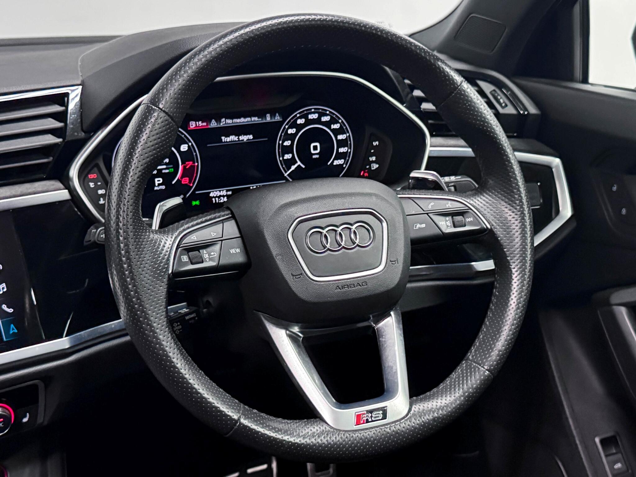 Audi RS Q3 view 17