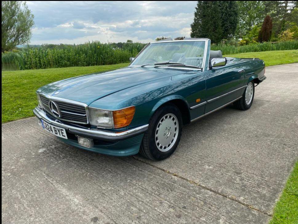 Mercedes-Benz SL view 19