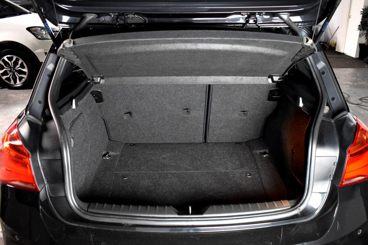 BMW 1 Series view 14