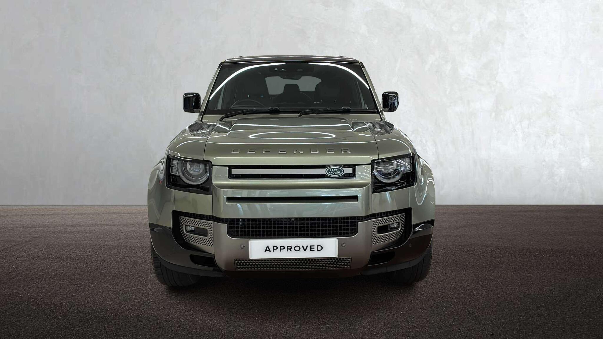 Land Rover Defender view 7