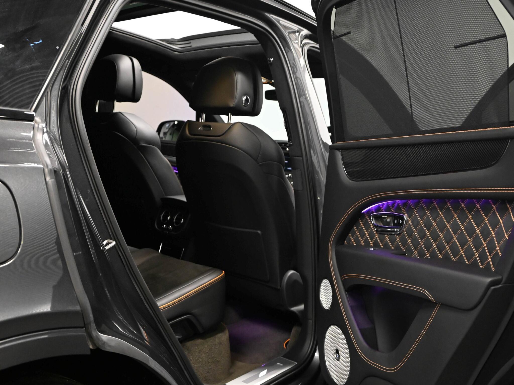 Bentley Bentayga view 41