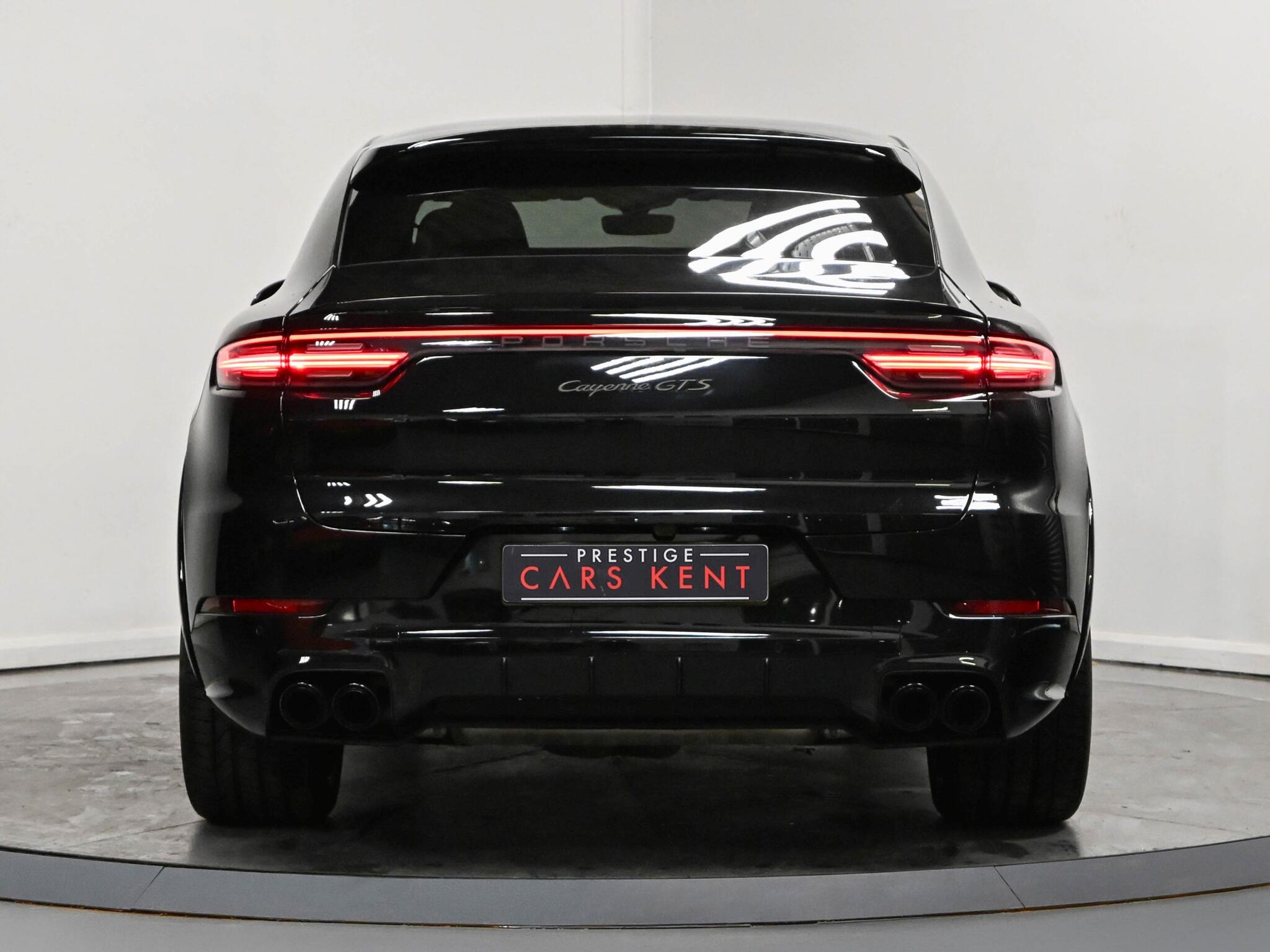 Porsche Cayenne view 22