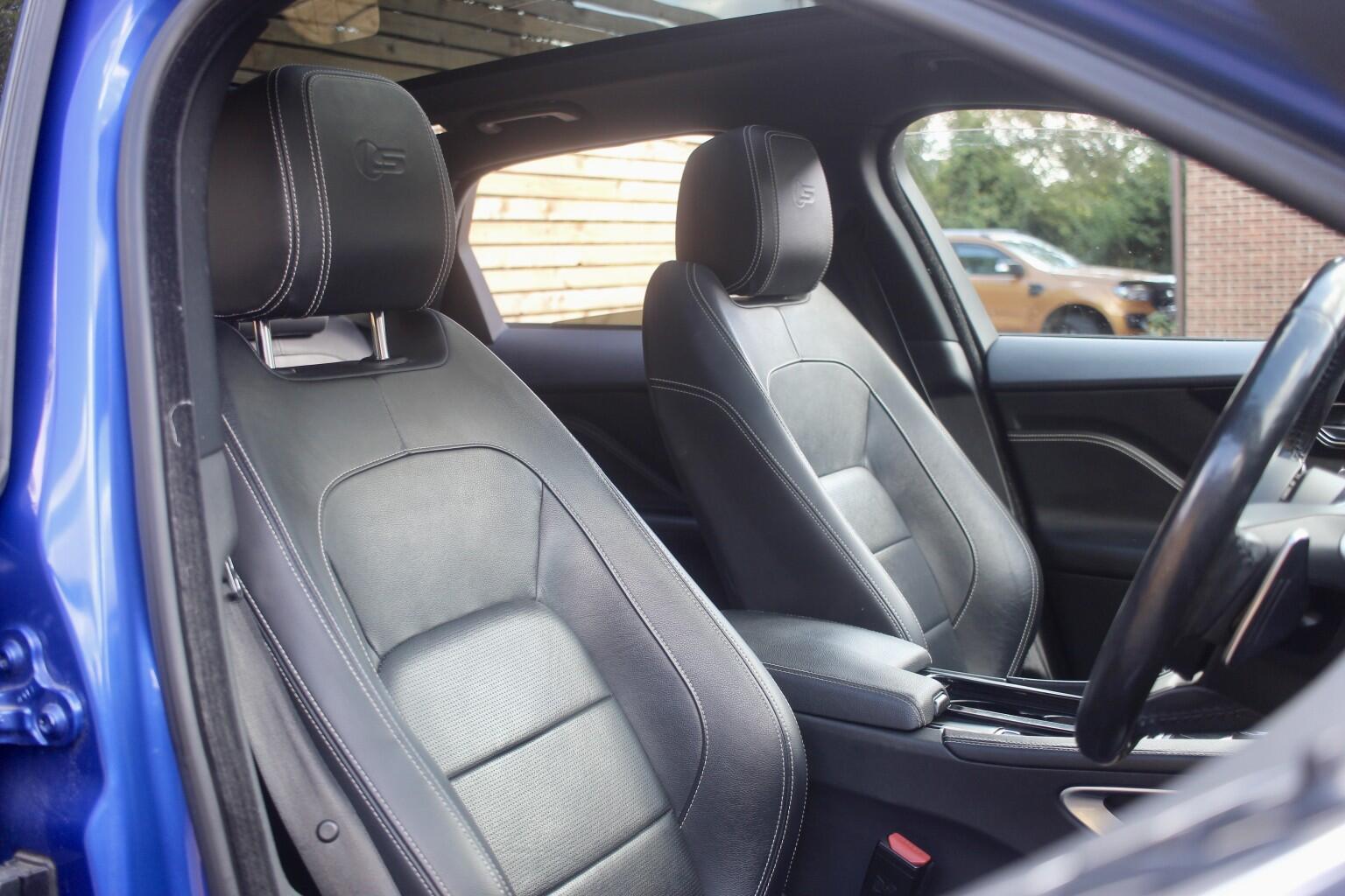 Jaguar F-Pace view 9