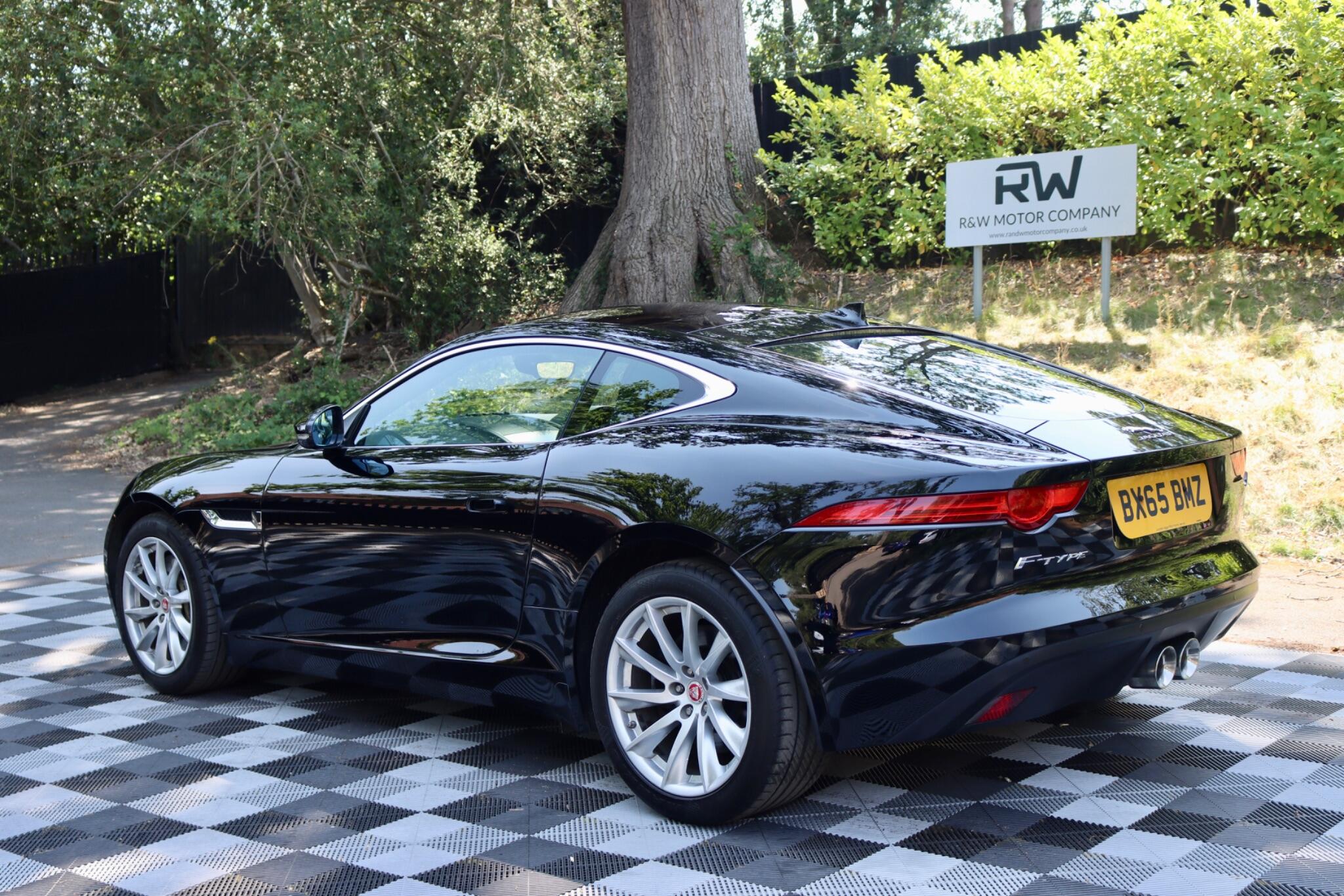 Jaguar F-Type view 12