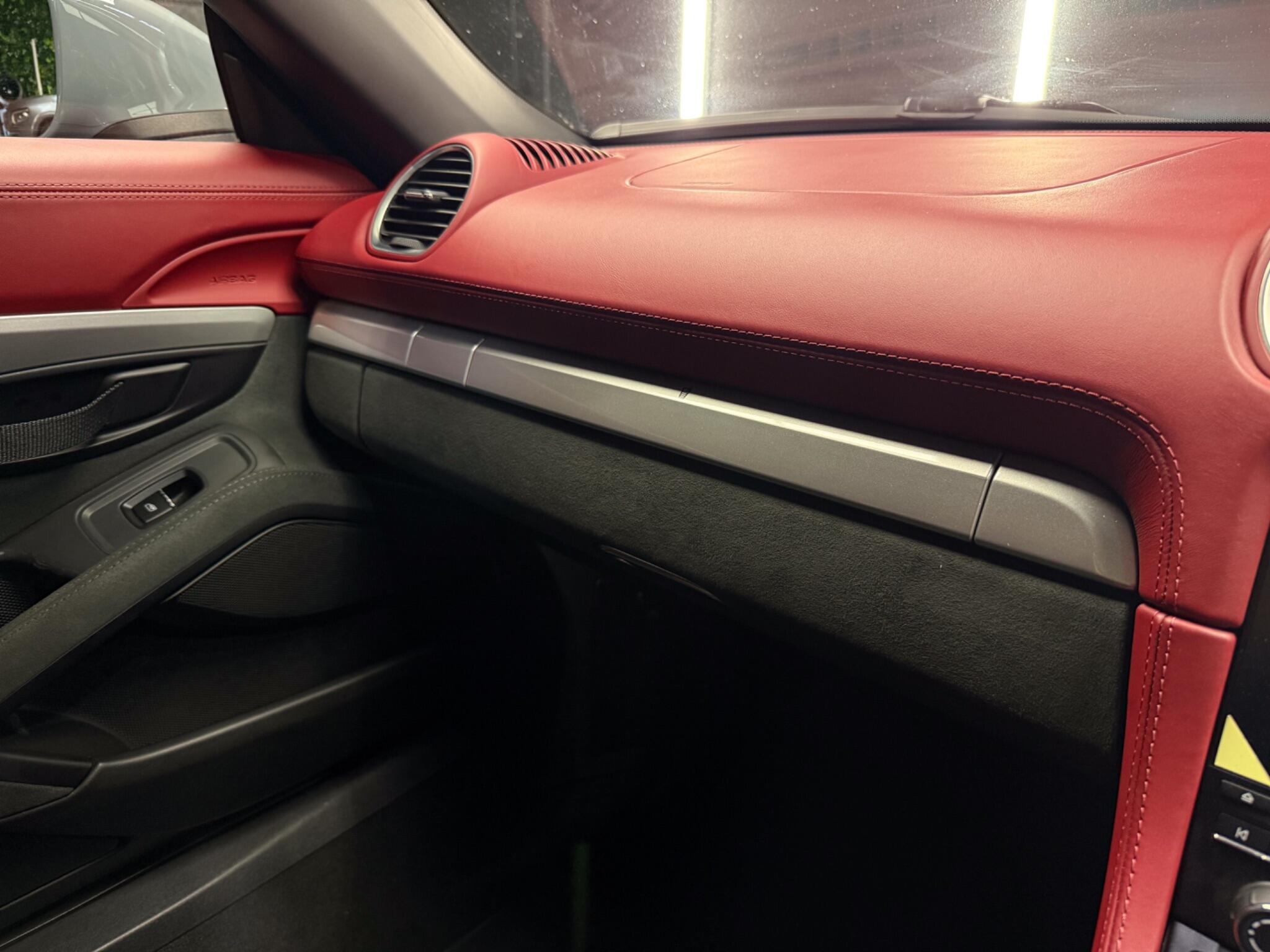 Porsche 718 Spyder view 48