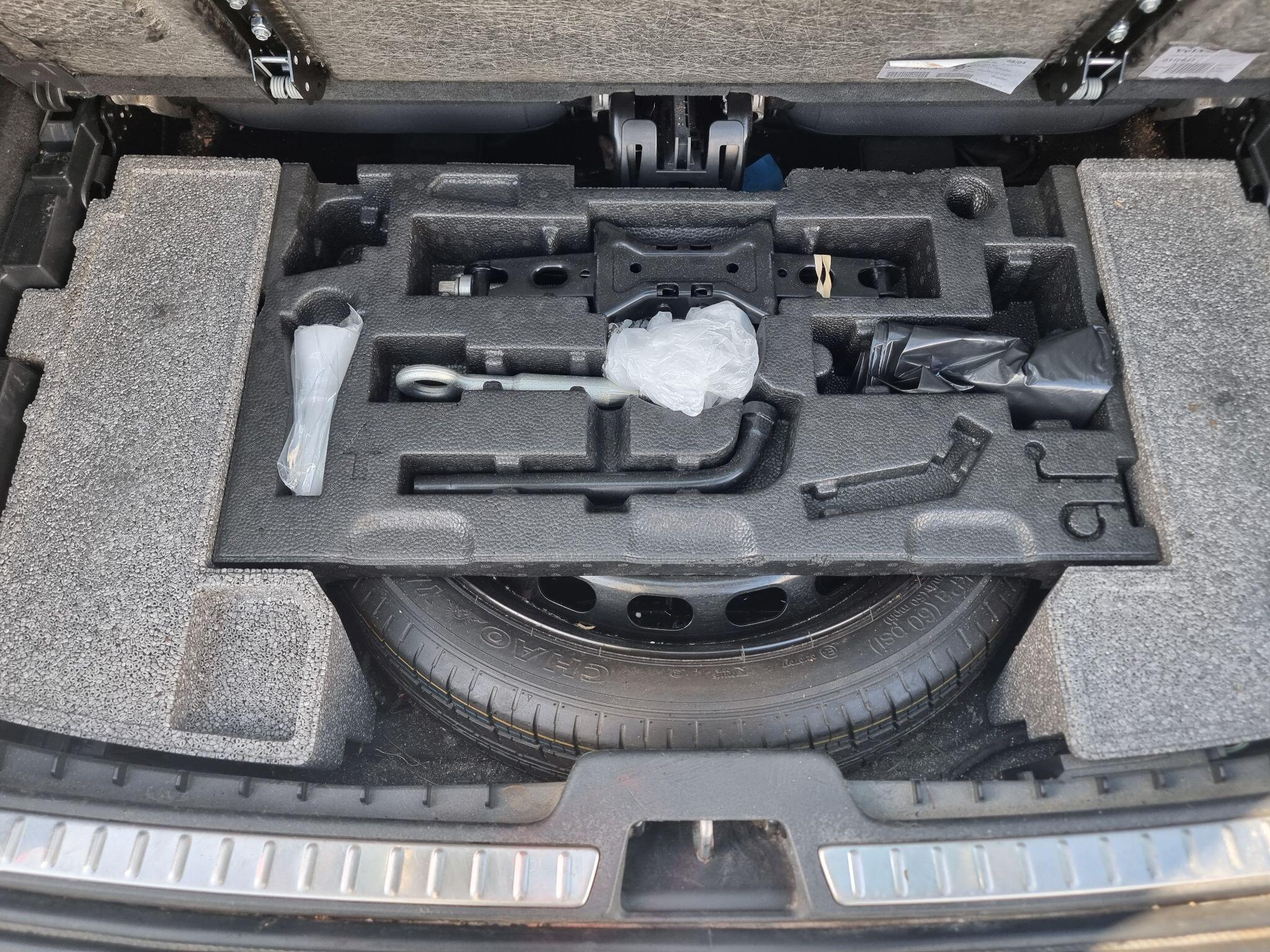 Volvo XC90 view 17