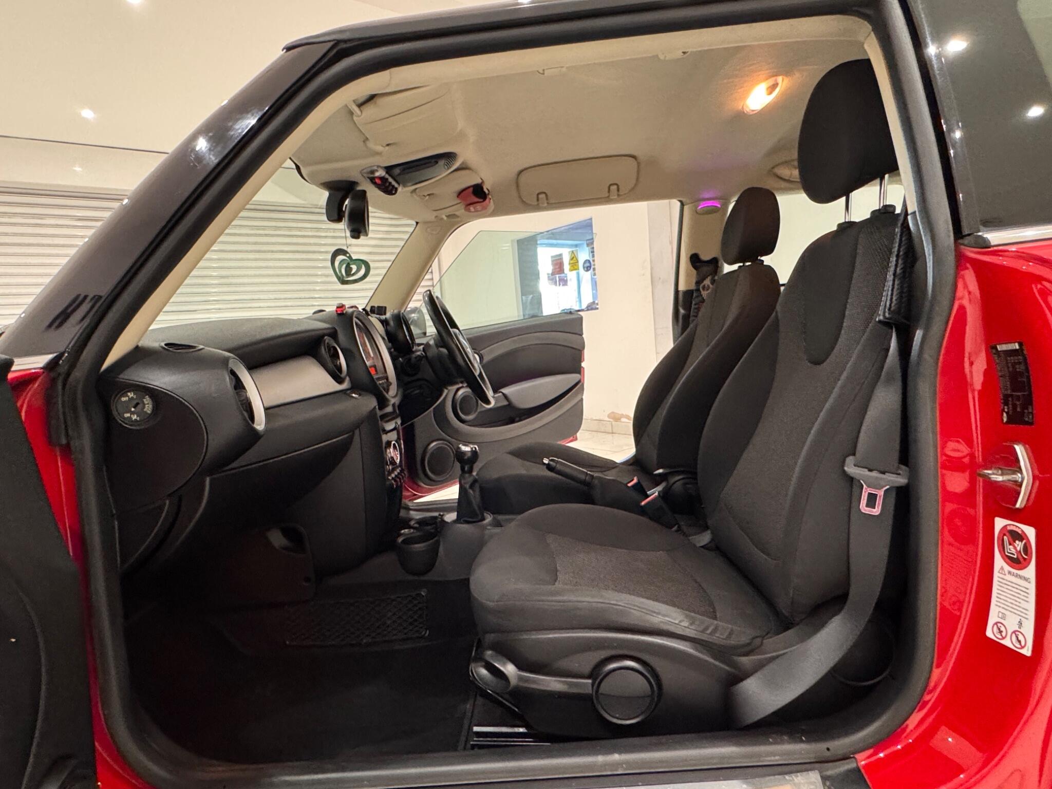 Mini Hatch view 8