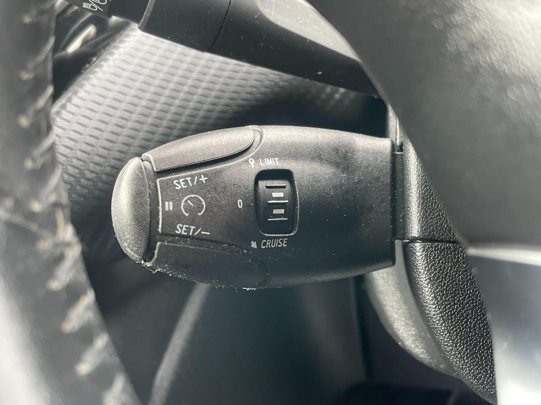 Peugeot 2008 view 31