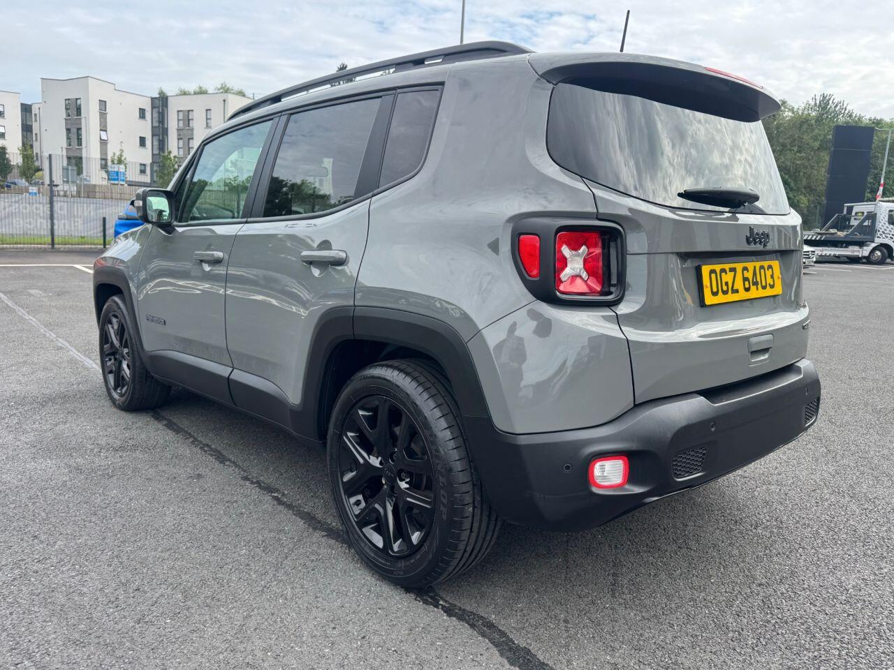 Jeep Renegade view 3