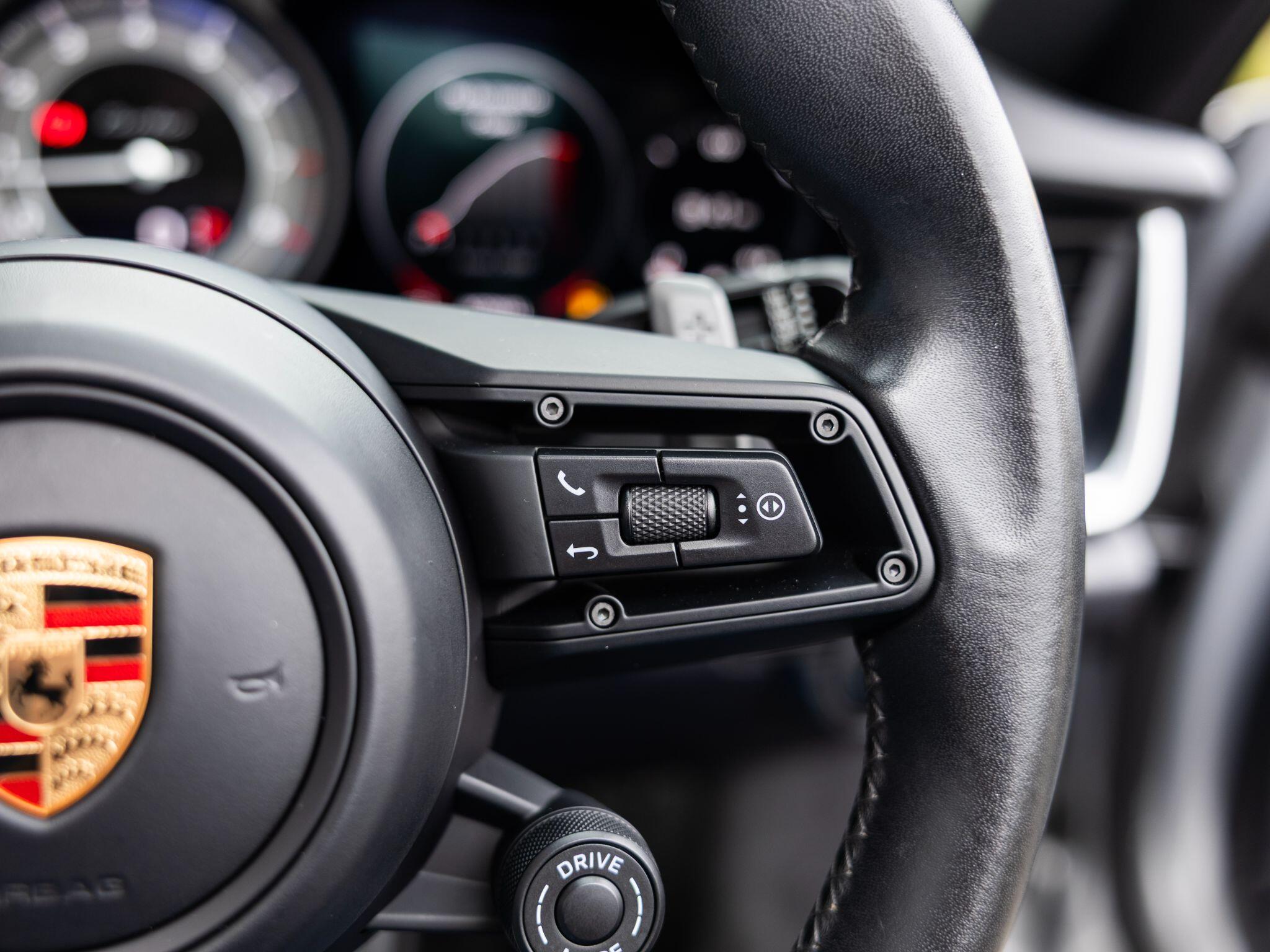 Porsche 911 view 48