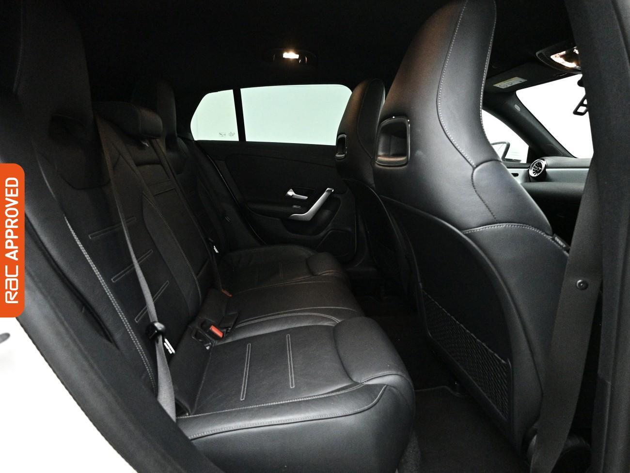 Mercedes-Benz Cla view 13
