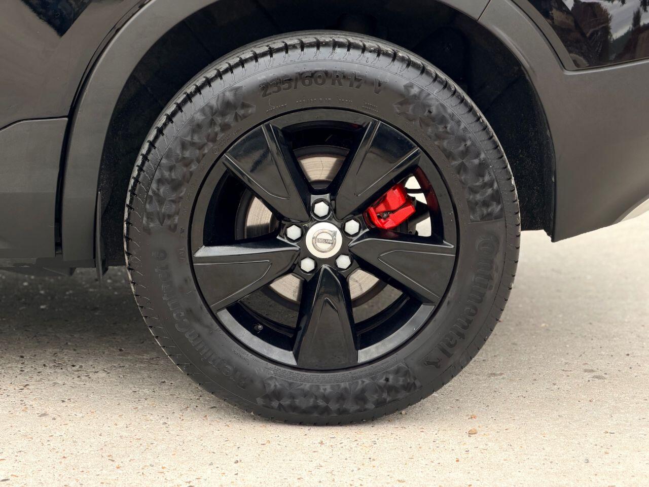 Volvo XC40 view 12