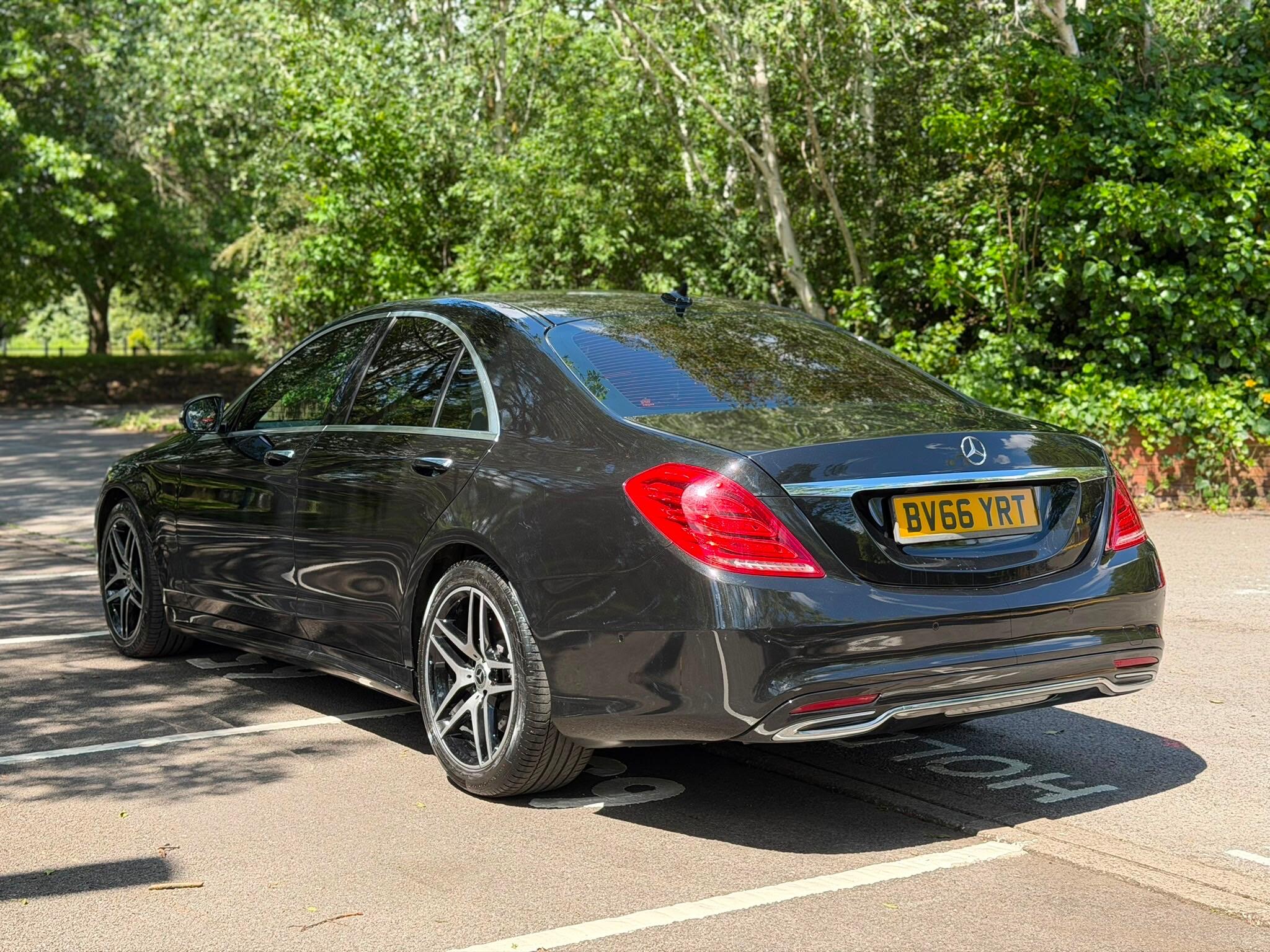 Mercedes-Benz S-Class view 5
