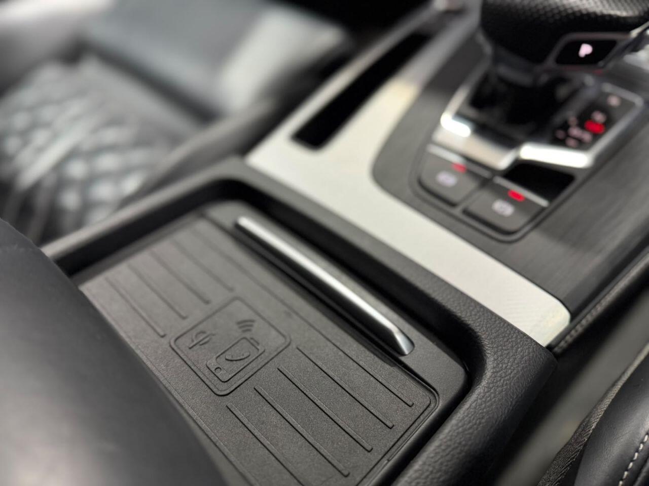 Audi Q5 view 26