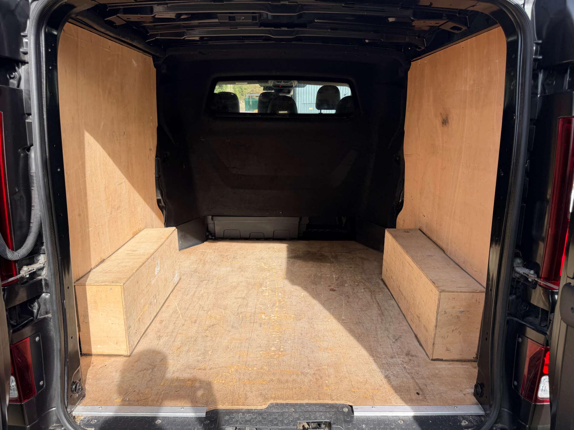 Renault Trafic view 16