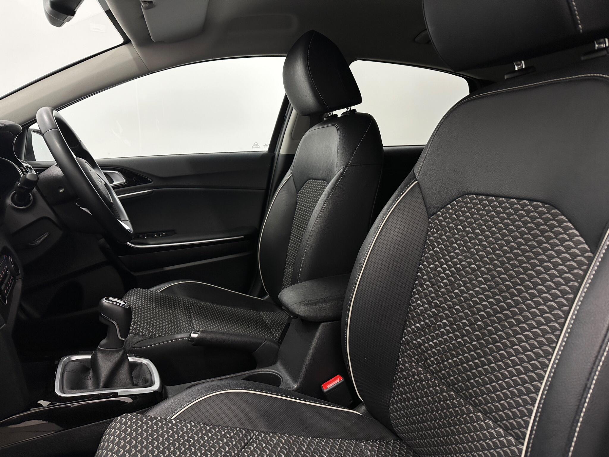 Kia Ceed view 32