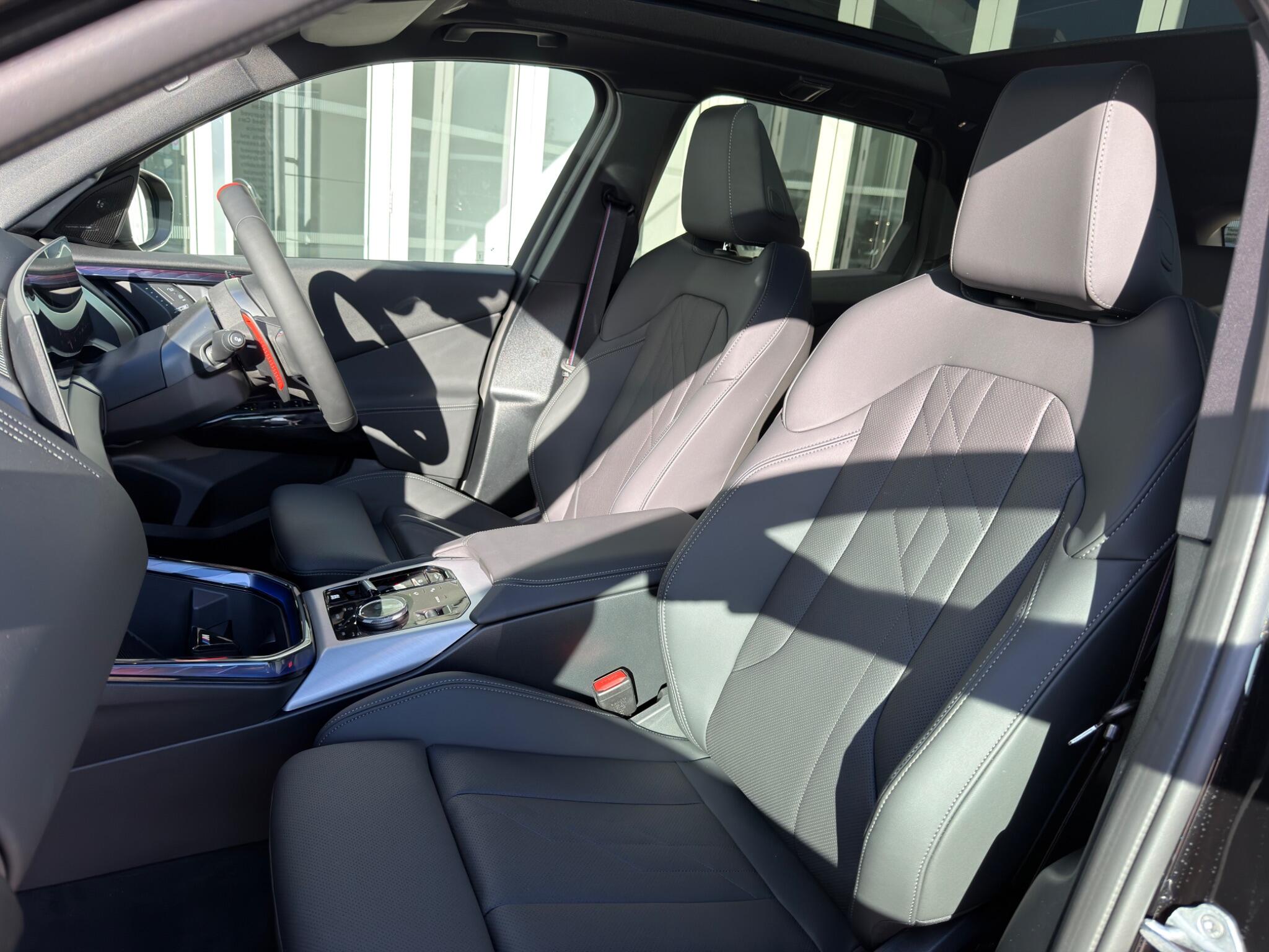 BMW X3 view 34