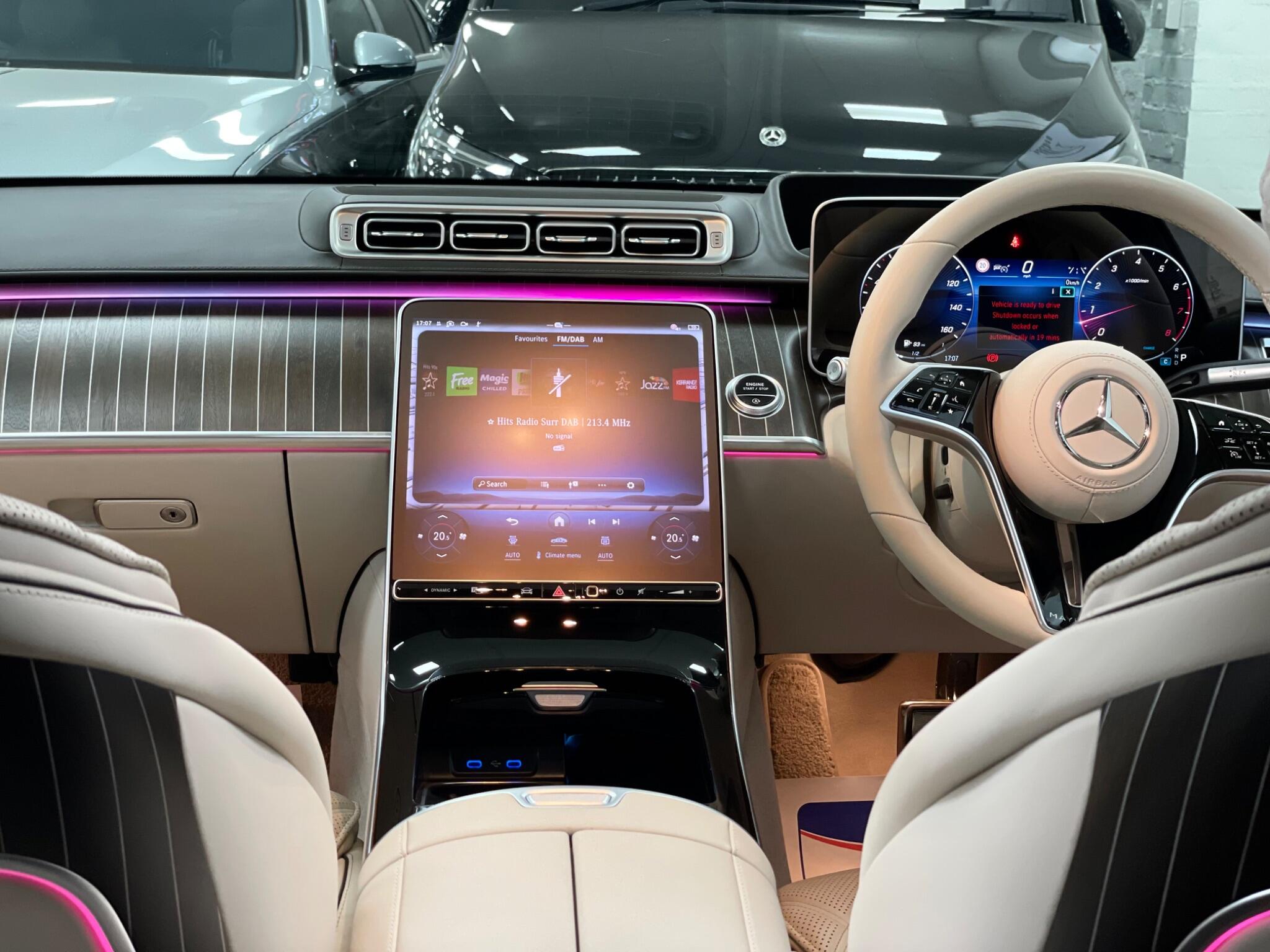 Mercedes-Benz S-Class view 71