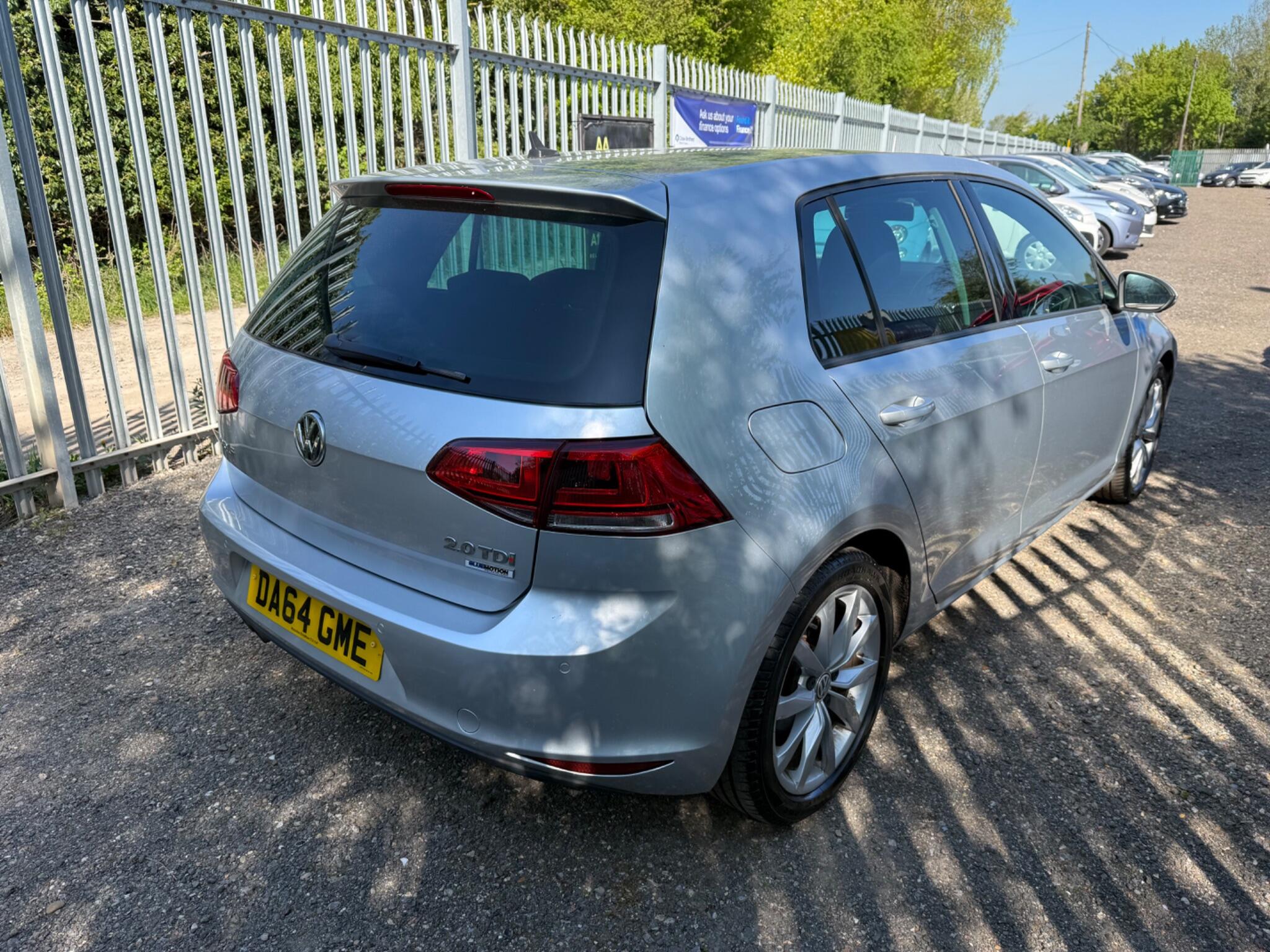 2014 Volkswagen Golf image 9