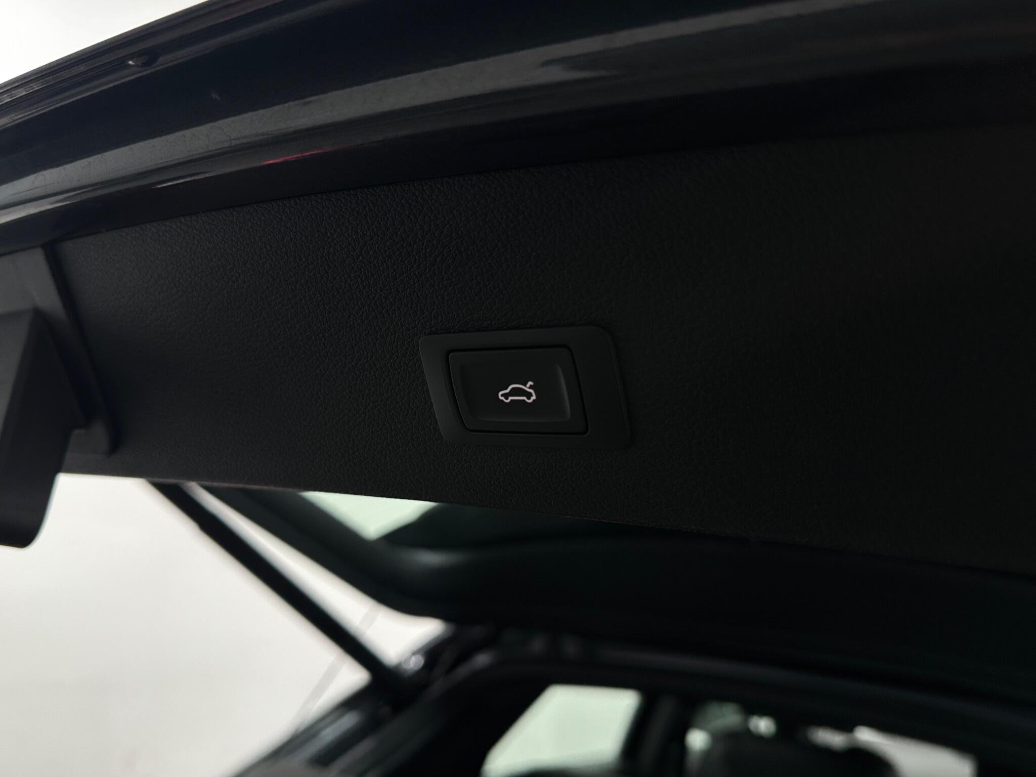 Audi Q2 view 45