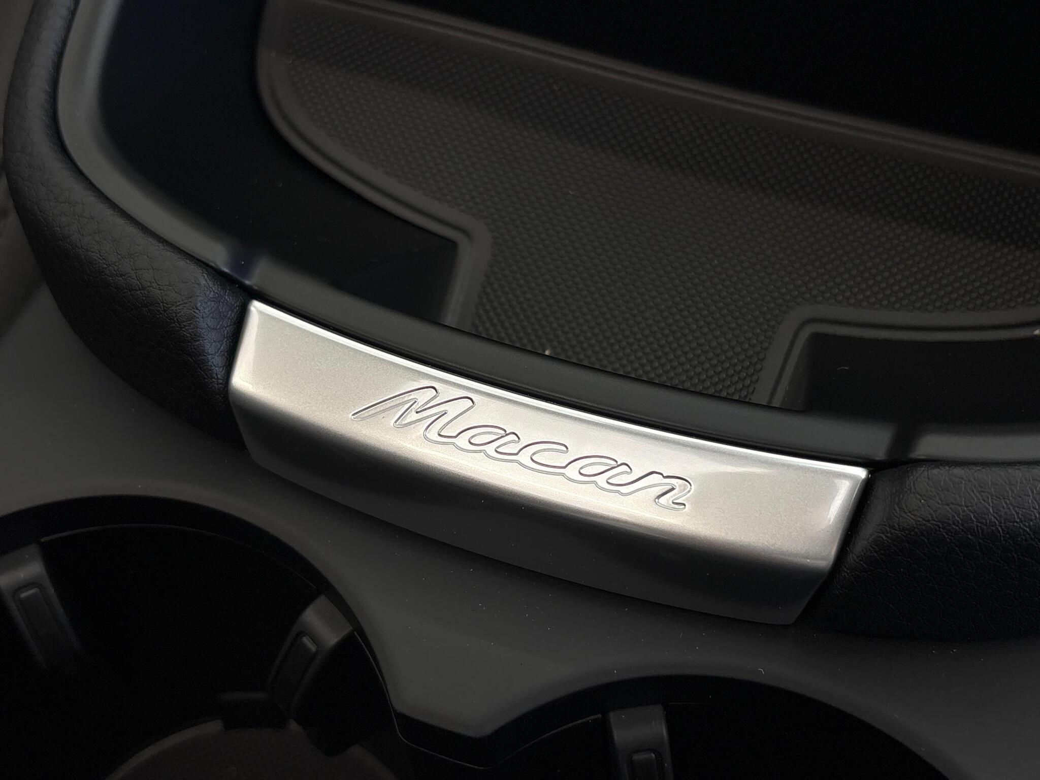 Porsche Macan view 43