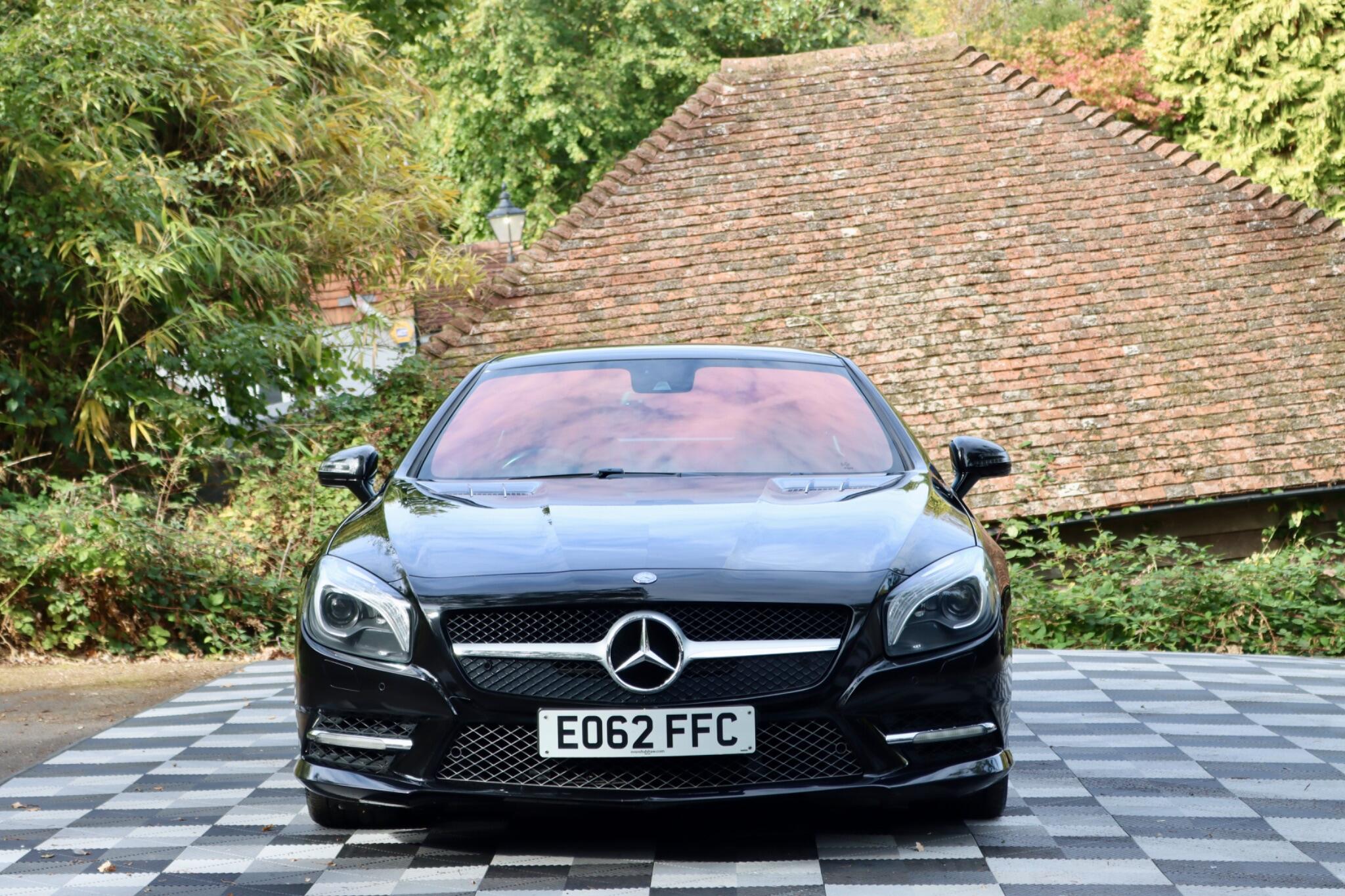 Mercedes-Benz SL view 17