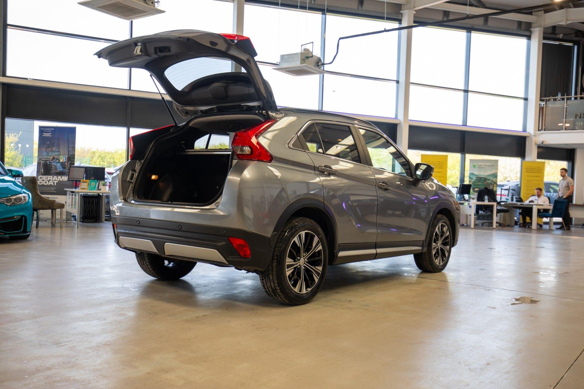 Mitsubishi Eclipse Cross view 28