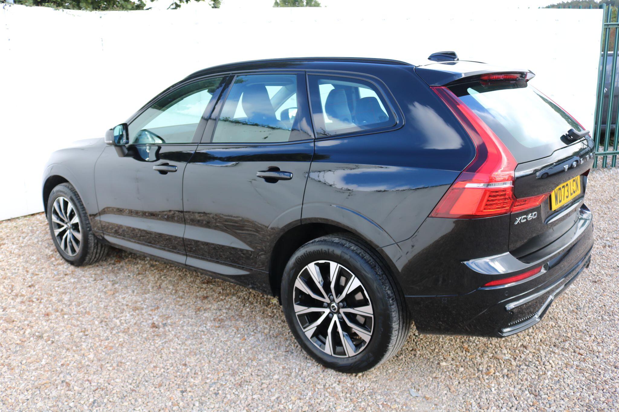 Volvo XC60 view 8