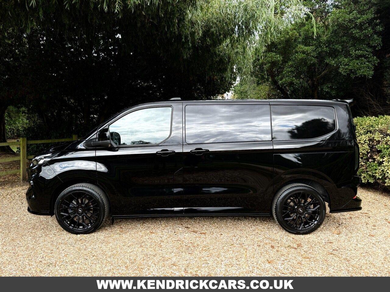 Ford Transit Custom view 4