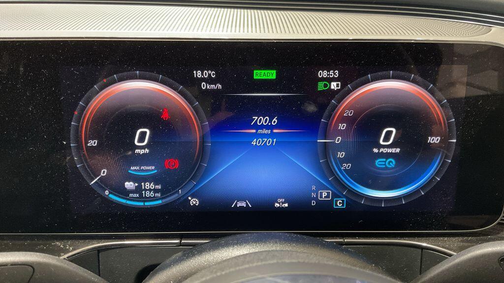 Mercedes-Benz EQC view 9