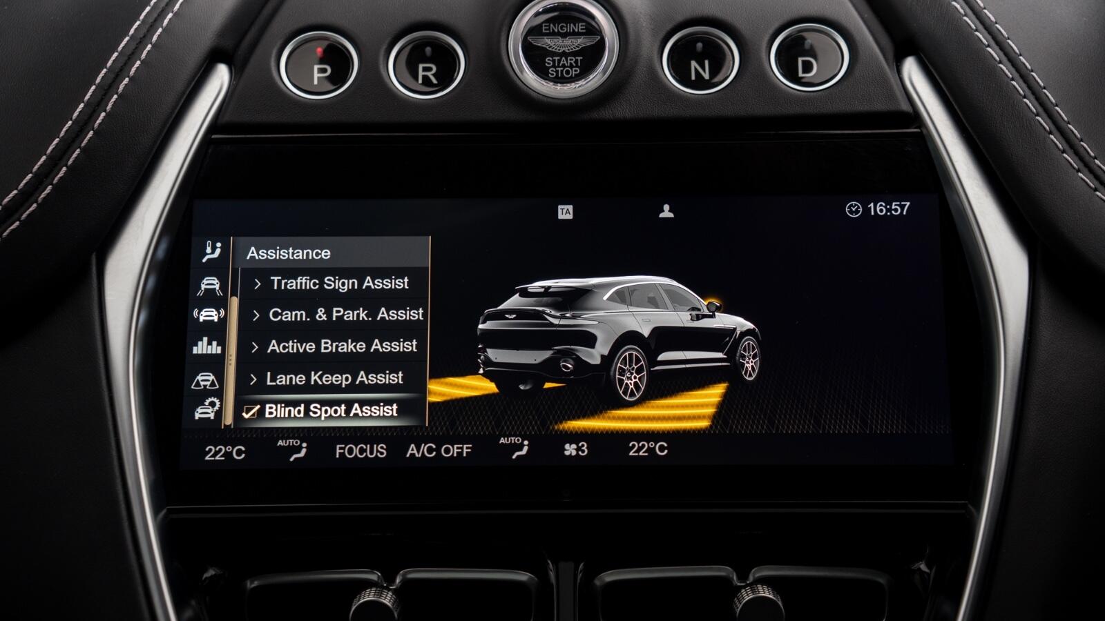 Aston Martin DBX view 20