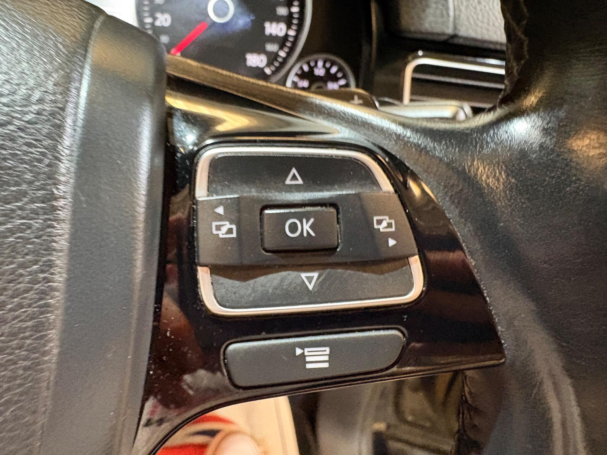 Volkswagen Touareg view 33