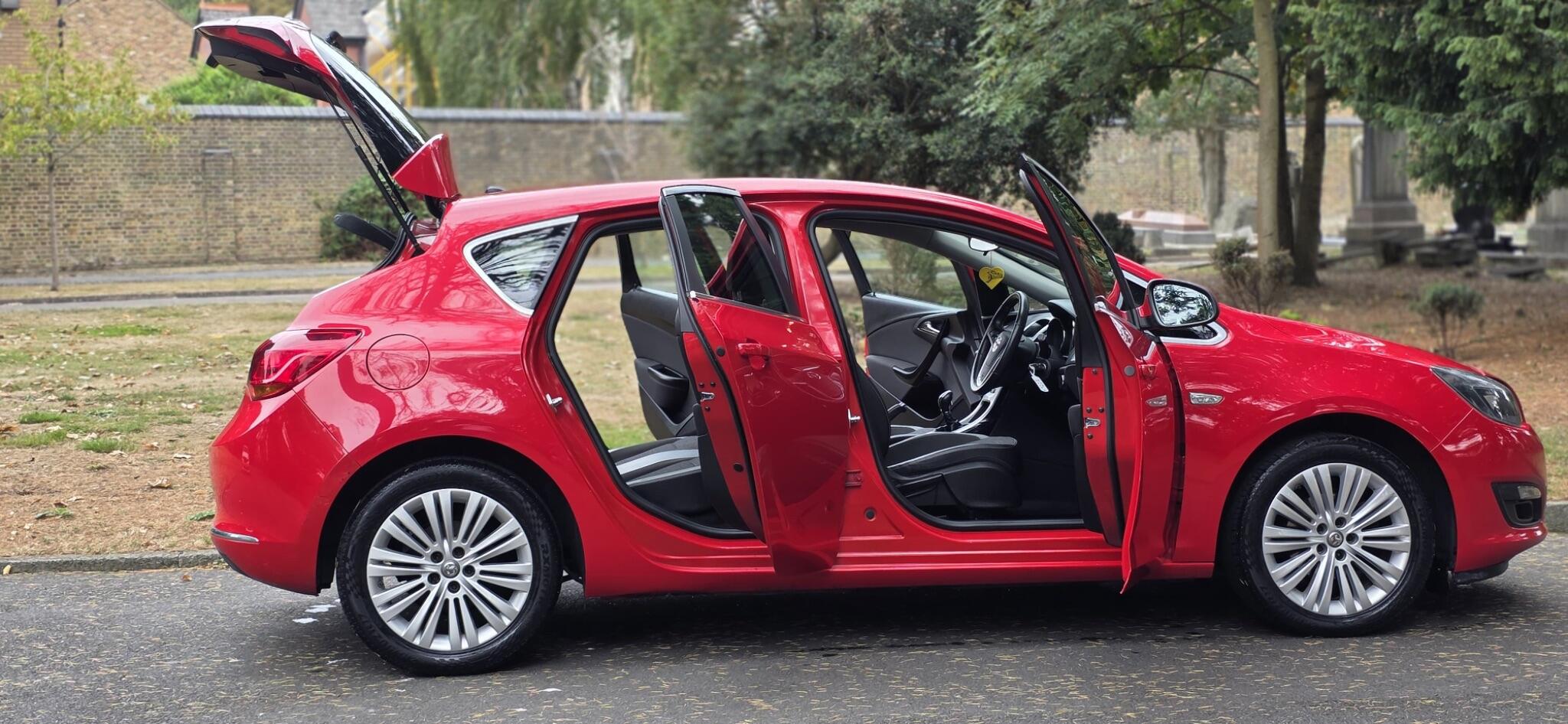 Vauxhall Astra view 25