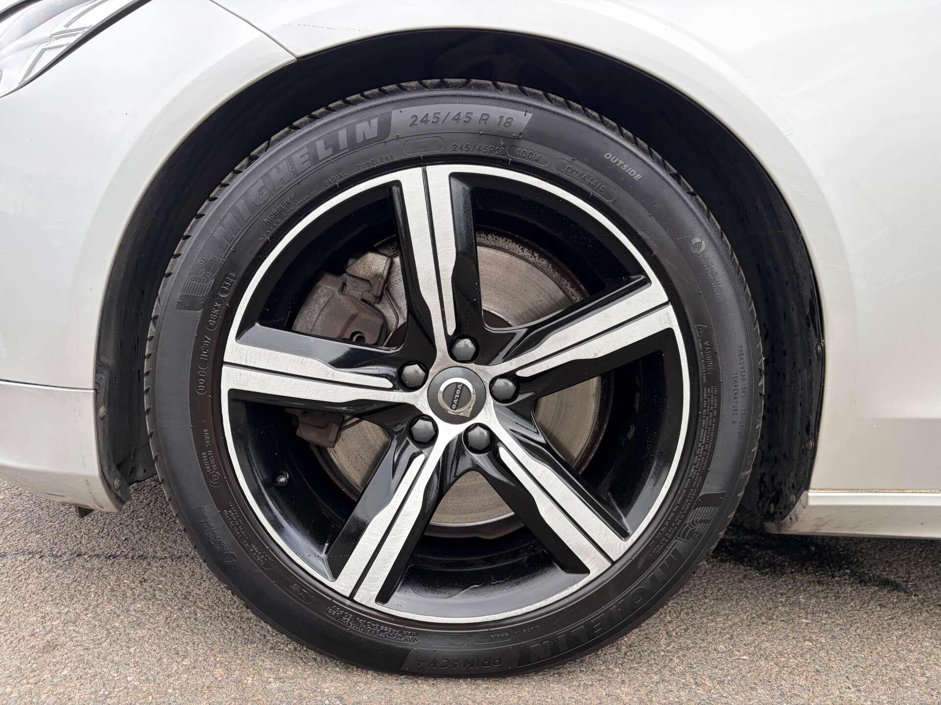 Volvo S90 view 13