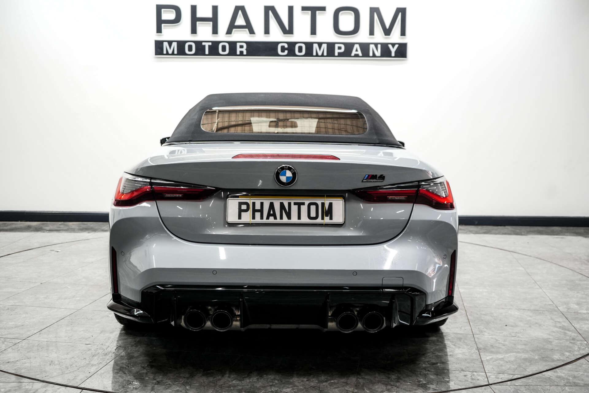 BMW M4 view 4