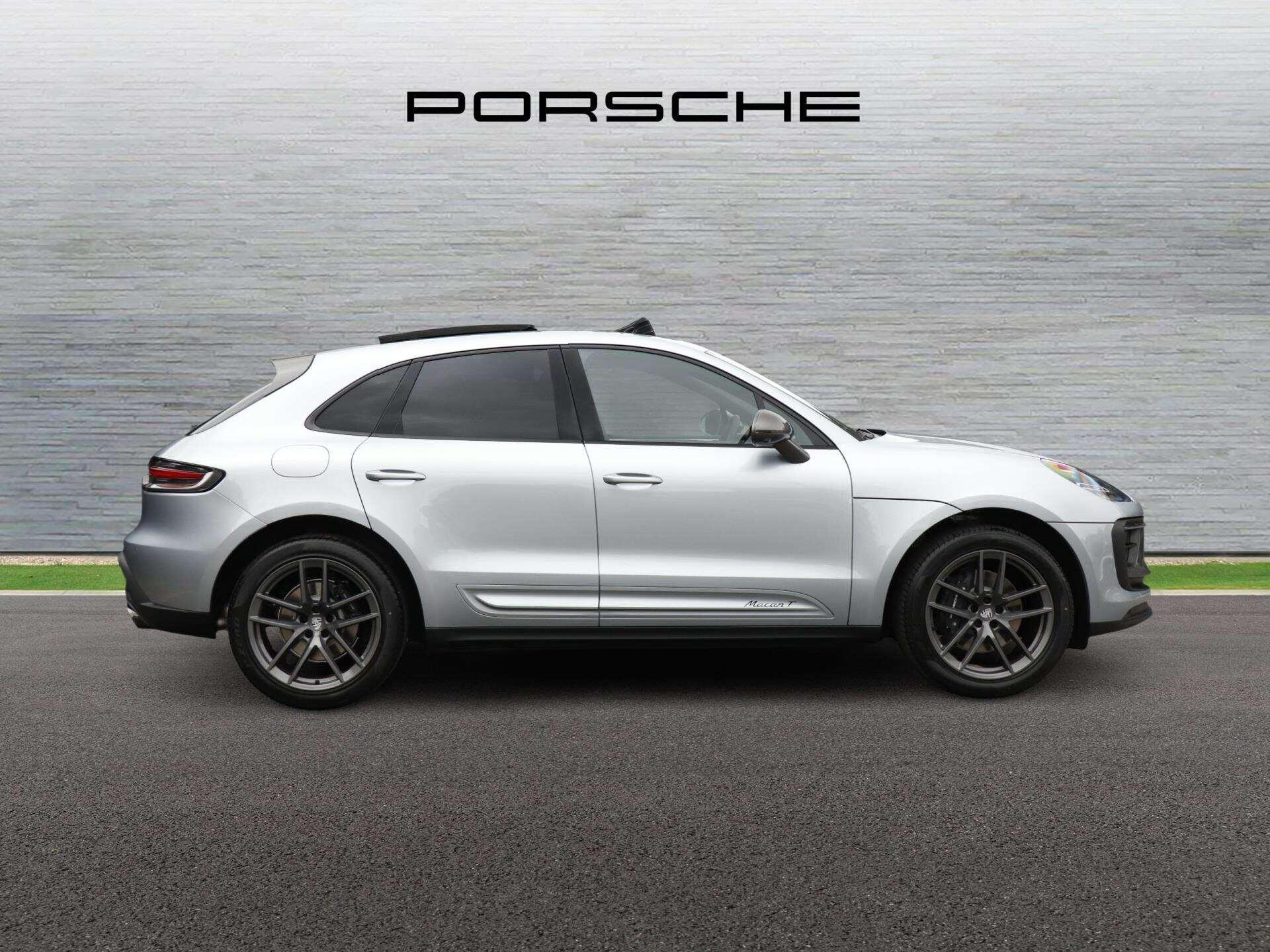 Porsche Macan view 2