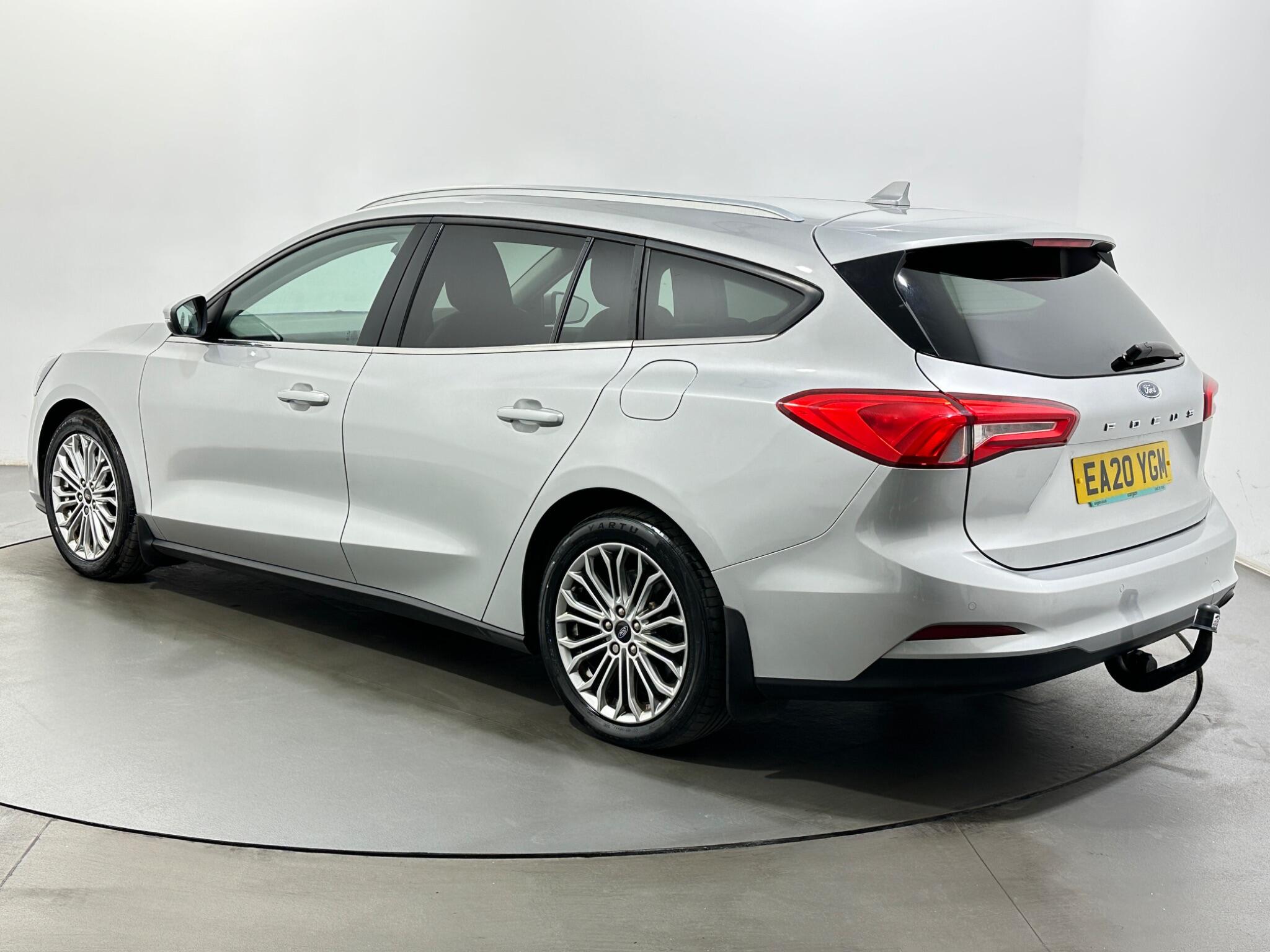Ford Focus view 6