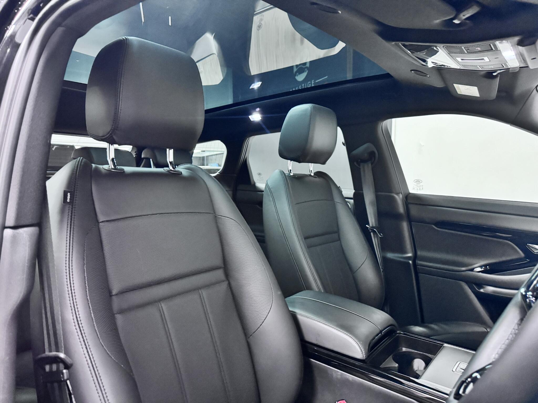 Land Rover Range Rover Evoque view 23
