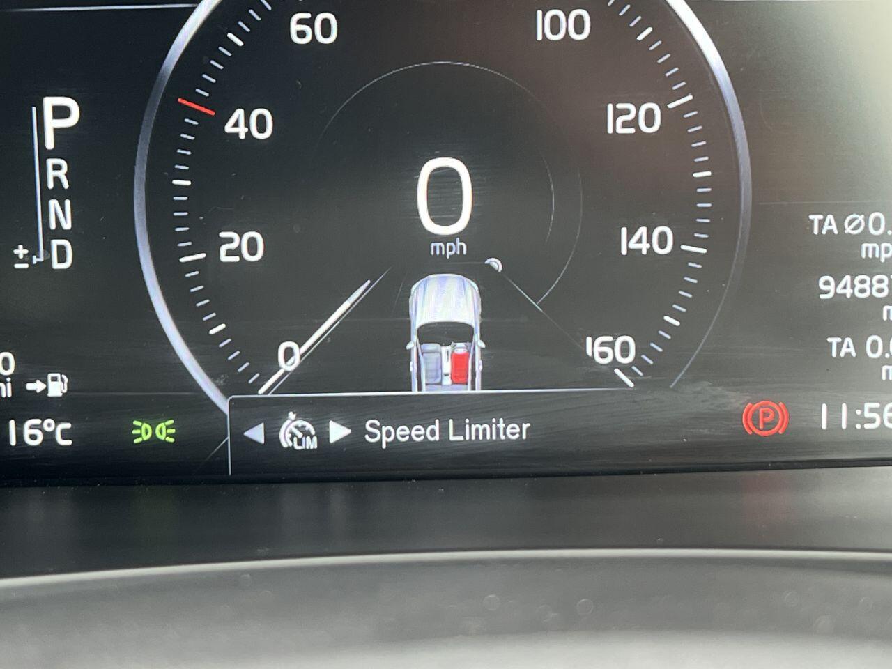 Volvo V90 Cross Country view 60