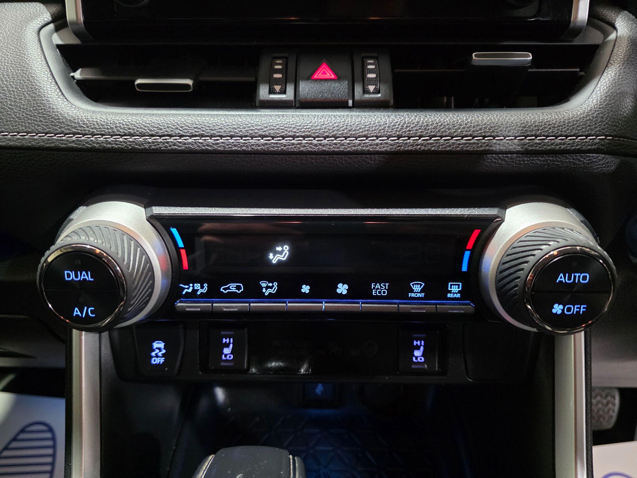 Toyota Rav4 view 9