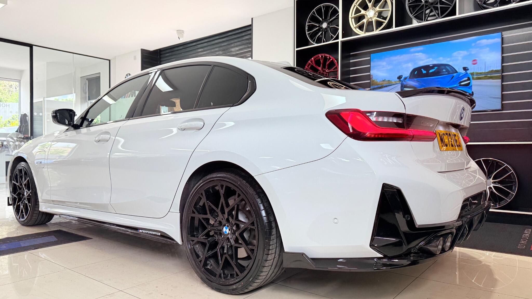 BMW 3 Series view 45