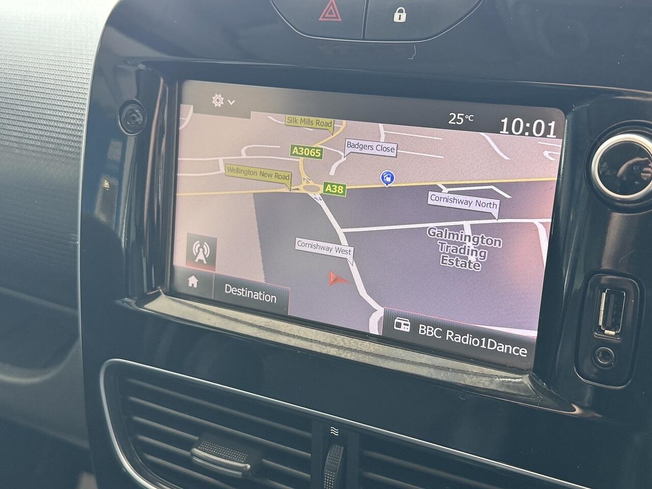 Renault Clio view 20